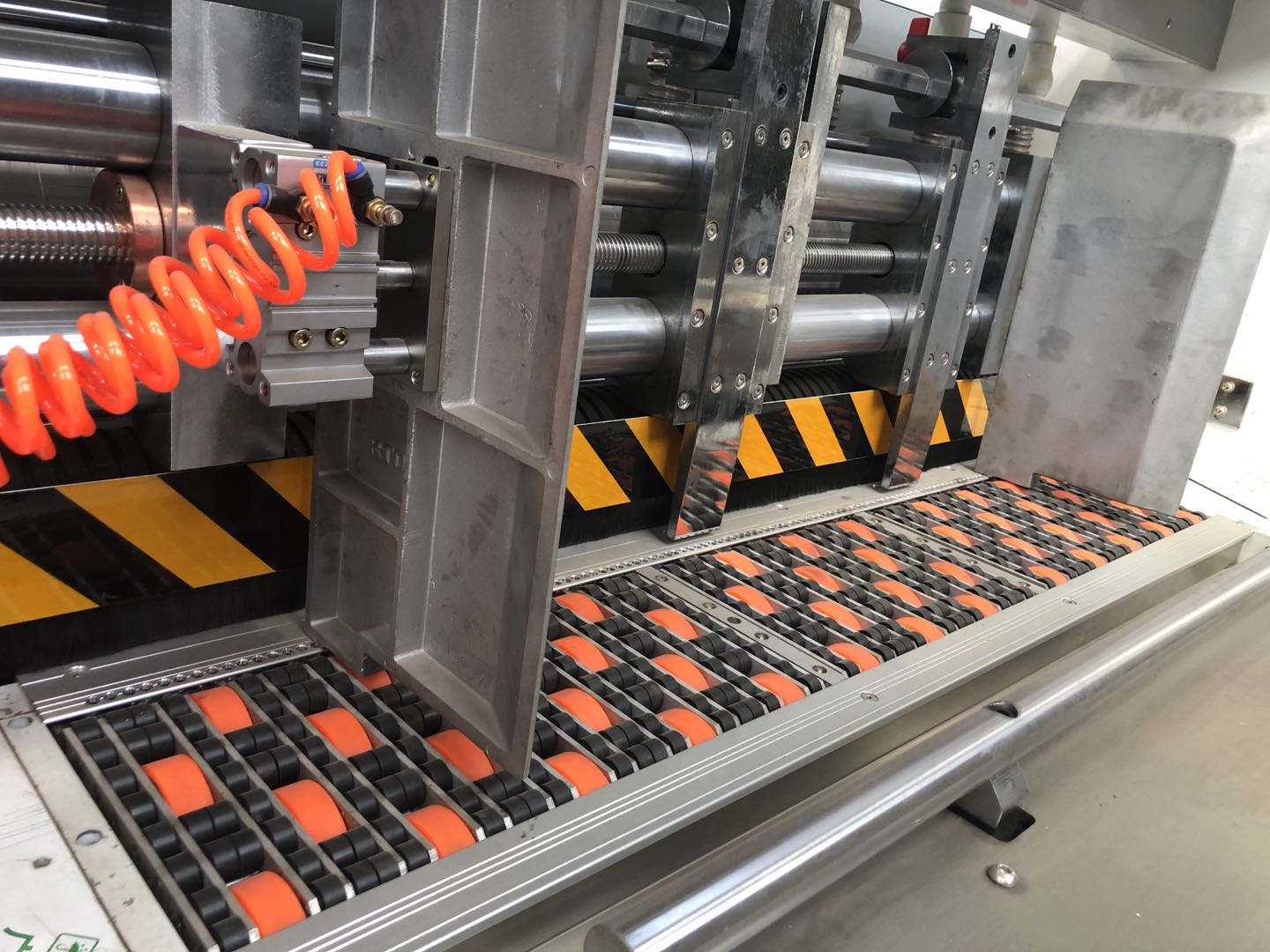 China OEM auto box packing machine carton printing slotting die-cutting machinery