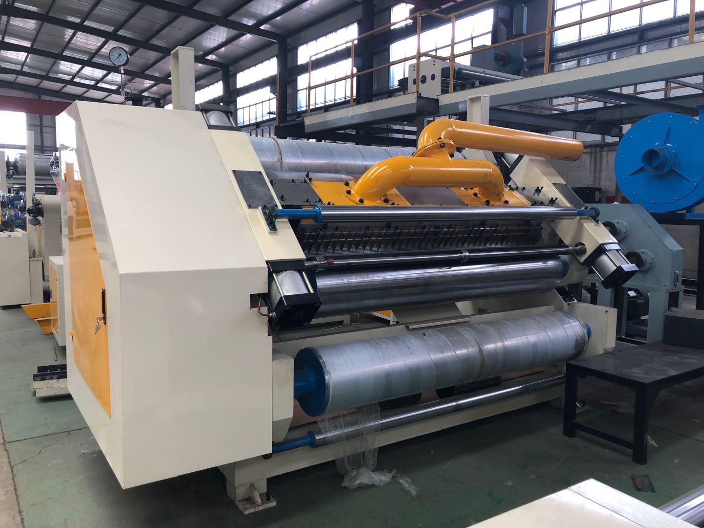 China OEM manufacture speed 120m per min single face corrugated rolls